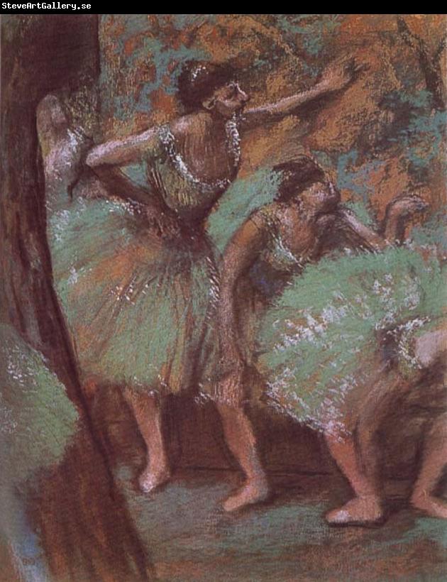 Edgar Degas ballerina wear green dress